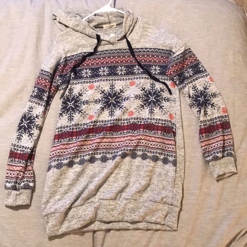 Twenty second hooded snowflake shirt